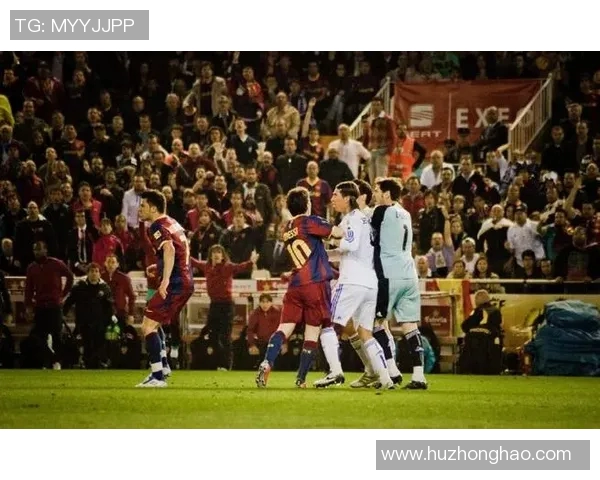 巴萨主场战胜皇马,梅西破门绝杀! 巴萨主场战胜皇马,梅西破门绝杀!