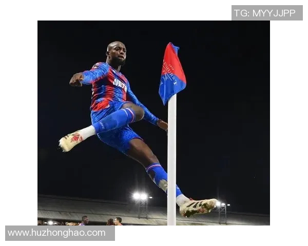 法兰克福梅开二度，德甲球员出色表现闪耀赛场